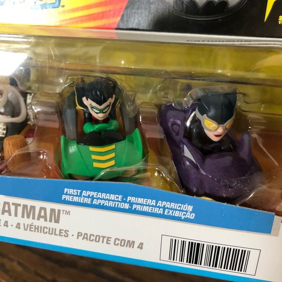 Hot Wheels Racer Verse 4-Pack: Batman, Robin, Catwoman & Harley Quinn - NWT! - Picture 3 of 6